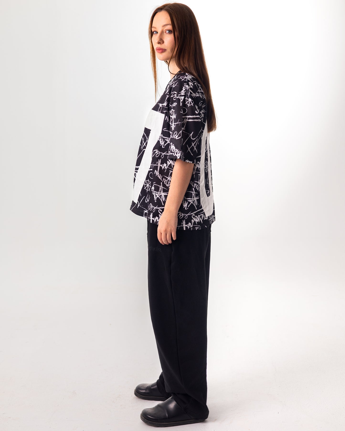 BLACK GRAFITTI JERSEY BOXY TEE
