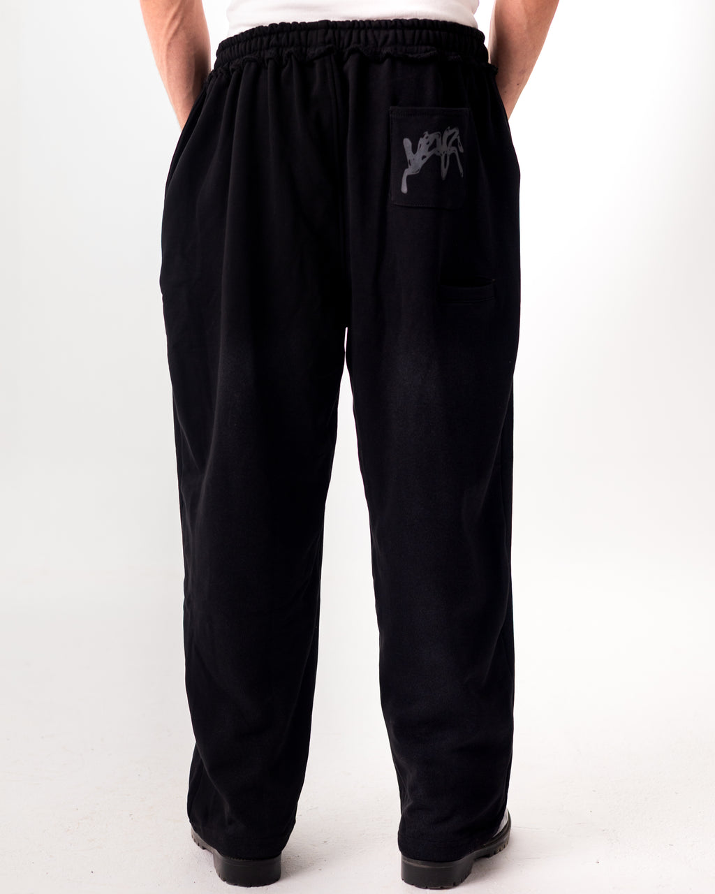 SWEATPANTS "PROPAGANDA" - BLACK VINTAGE WASHED