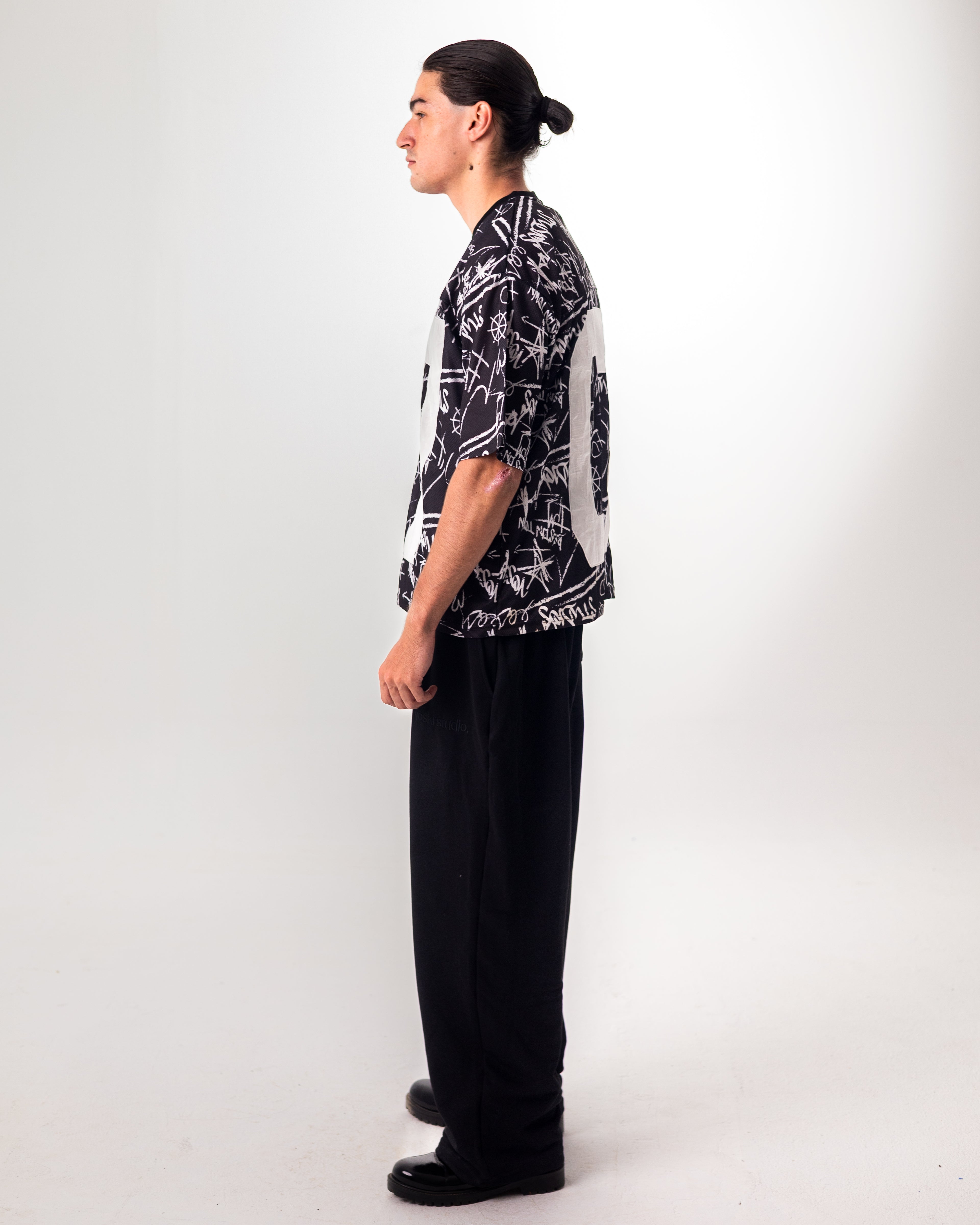 BLACK GRAFITTI JERSEY BOXY TEE