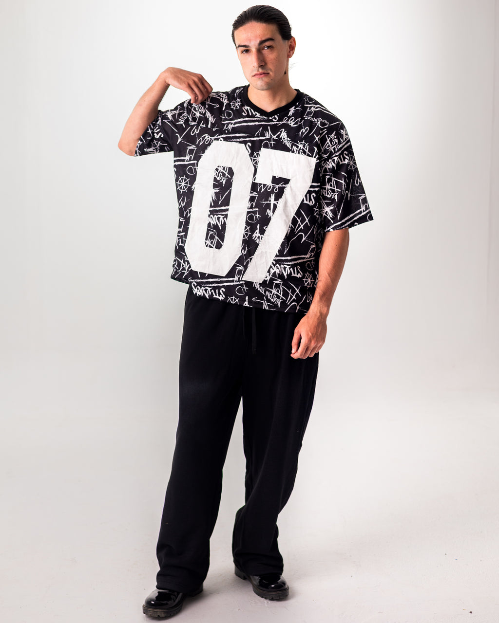 BLACK GRAFITTI JERSEY BOXY TEE